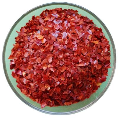 China Low Price Dry Dehydrated Chili Flakes Pieces Red Dry Paprika Crush for sale