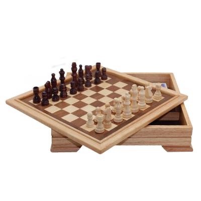 China Wooden wooden chess set with metal pieces and cheap chess board and high quality chess set for sale