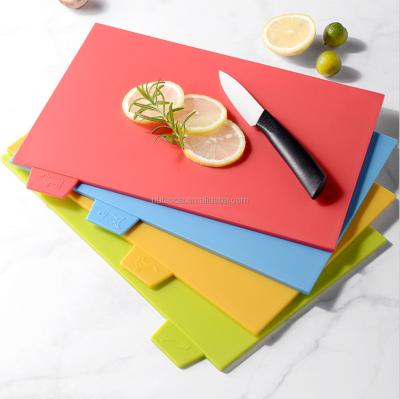 China High Quality Sustainable Kitchen Hot Selling Double Sided Cutting Board With Container for sale