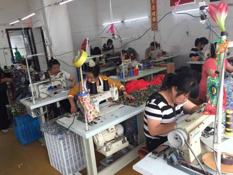 Verified China supplier - Yiwu Caron Bags Co., Ltd.