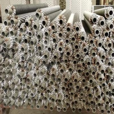 China Corrosion Resistant Longitudinal Finned Round Tube with Threaded Ends for sale