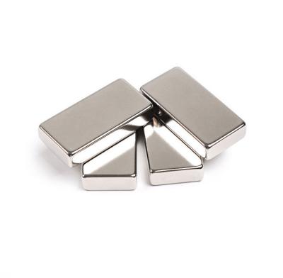 China Industrial Magnet Customized N52 Super Strong Sintered Neodymium Magnet for sale