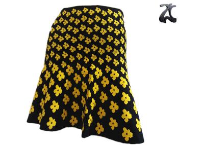 China Casual Ladies Knit Skirts Banded Waist , Warm Jacquard Skirt with Yellow Flower for sale