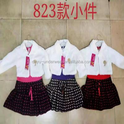 China Eruopean style 4.5 dollars model YQ054 ages 3-10 years set for 2 pcs mix size popular style baby clothes wholesale for sale