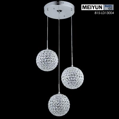 China Modern luxury white chandeliers with crystal balls for sale