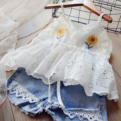 China New Sweet Girl Summer Sleeveless 2pcs Dressing Set Embroidered Vest Top And Jeans Short Suit Sweet Kids Dressing Set for sale