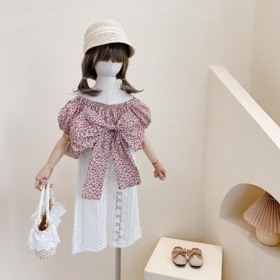 China Korea hot sale girl's vintage summer clothing set floral 2pcs top with bow and loose lace pants suits kids baby clothes set for sale