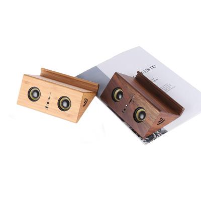 China Cute Wooden Portable Smart Design Mobile Phone Speaker USB Induction Sound Speaker for sale