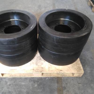 China Construction worksÂ   milling machine polyurethane tire for Wirtgen W100F W1000F W120F for sale