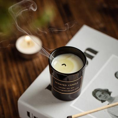 China Custom Made Luxury Glass Jar Perfume Home Wedding Aromatherapy UO Wedding Decoration Scented Candle for sale