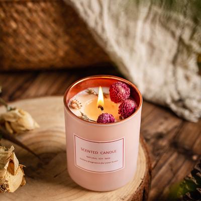 China Home Unique Essential Oil Glass Dry Aromatherapy Flower Nature UO Candle Jars Wedding Decoration Vegan Luxury Soy Wax Scented Candles for sale