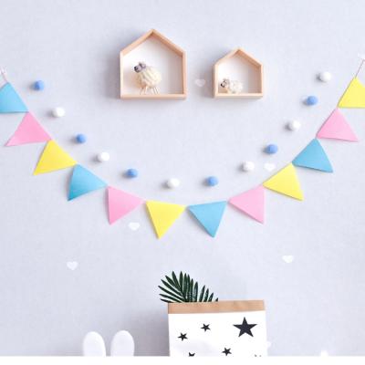 China Pennant Custom 12.5*17cm Triangle Felt Pennant Party Flags for sale