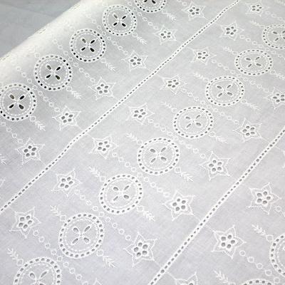 China Sustainable Baby High Quality Custom Embroidered White Eyelet Cotton Lace Fabric for sale