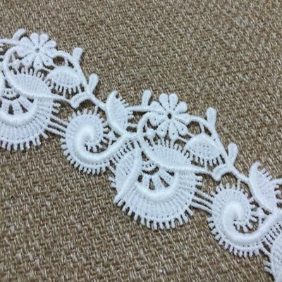 China Sustainable White French Guipure Fabrics Bridal Appliques Cotton Embroidery Lace Trimmings for sale