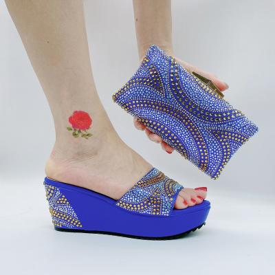 China Anti-Smell OEM Royal Blue Women Shoes Match Bag Set Rhinestones Slipper With Bag Fashion Beach Shoes Chunky Wedge Heels With Purse for sale