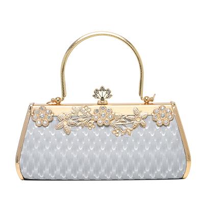 China Water Resistant New Trend Metal Clutch Evening Clutch Ladies Party Bags Luxury Handbags For Women for sale