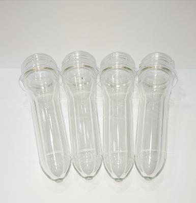 China Pré-forma transparente 28mm da garrafa do ANIMAL DE ESTIMAÇÃO 32mm 38mm 48mm para a garrafa de água à venda