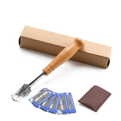 China Disposable Bread Lame Knife with 5 Blades Included - Dough Scoring Tool with Genuine Leather Cover Device for sale