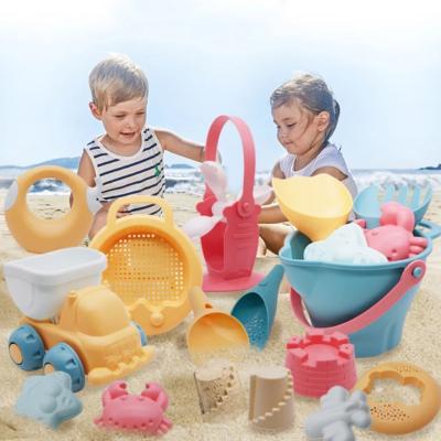 China Hot Selling Summer 14 Pcs ABS Water Bathing Baby Toy Playing Sand Bucket Children Soft Silicone Beach Toy Set for sale