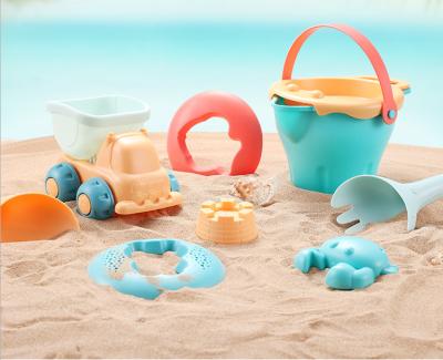 China Best Price 7Pcs ABS Kids Beach Toys With Cute Animal Model Kids Baby Games Play Sand Toys Bucket Shovel Sand Mold Kit Tools for sale