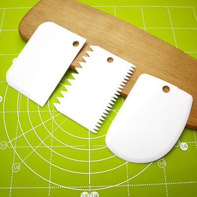 China Sustainable Baking Tools Cake Smoother Set Glazing Scraper Smoother Cutter For Dough Cream Scraper for sale