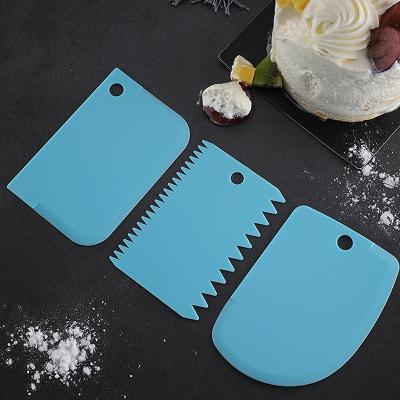 China Sustainable 3 Pcs Cake Scraper Smoother Set, Cake Icing Smoother Tool For Cake Decorating, Plastic Dough Scraper for sale