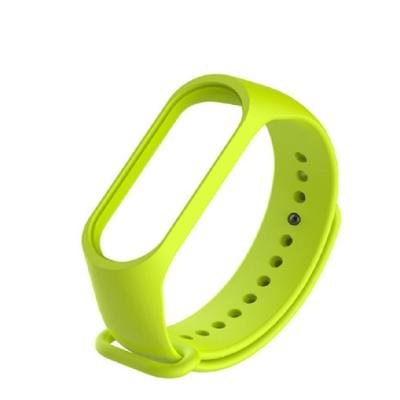 China Fashion Product Fashion Sports Waterproof Lightweight Replacement Wristband Yellow Silicone Strap for sale