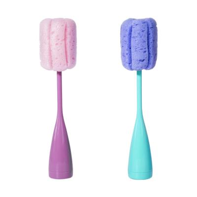 China Viable Nordic Style Sponge Cleaning Brush Handle Water Bottle Cup Long Cleaning Sweeps Bottle Household Products for sale