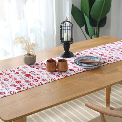 China Handmade Durable Animal Print Textile Luxury Table Runners for sale