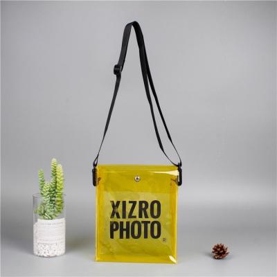 China 2019 New Design Custom Clear Folding Design Low Cost Tote Bag PVC Tote Bag Handle Shoulder Long for sale