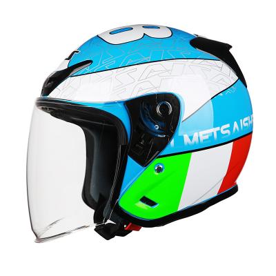 China High Safety Men's And Women's Hot Selling Four-season Motorcycle Lightweight Safety Helmet for sale