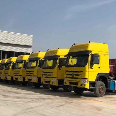 China Gebruikte trekker-aanhangwagen Truck Howo 371hp voor logistiek vervoer en banden 12.00R20 Te koop