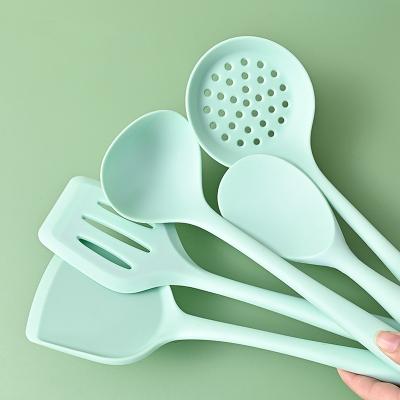 China Sustainable 5 Pieces Kitchen Gadgets Set Silicone Non-Stick Kitchen Utensils Set Western Kitchen Tool Kit for sale