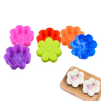 China Non Viable Pudding Jelly Silicone Mold Stick Silicone Cupcake Mold Flower Buff Cup Cake Mold 7 Petals for sale