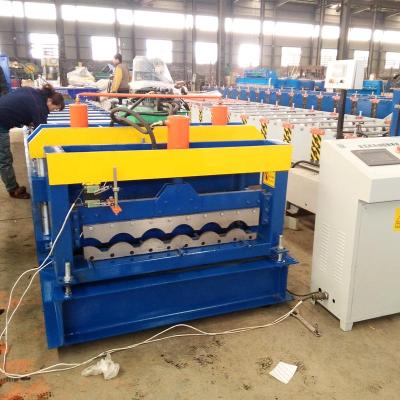 中国 Hotels Roof Panel Metal Roof Roller Glazed Tile Machinery 販売のため