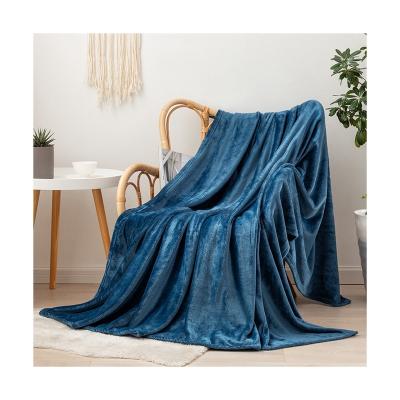 China Skin-friendly Polyester Blankets Wholesale Luxury Designer Winter Solid Color Flannel Throw Blanket for sale