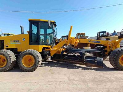 China Enclosed Diesel 4-Cylinder Grader with Rear Ripper Attachment for sale