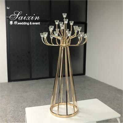 China New Design 25 Arms Candelabra Wedding Decoration Silver Candle Holder Metal Wedding Centerpiece Candelabra for sale