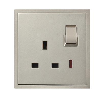 China Hot Selling UK Standard 15A Bronze Or Red Surface+Phosphor Copper 1 Terminal 3 Pc Switched Led Socket For Cheap European Household Hotel Socket for sale