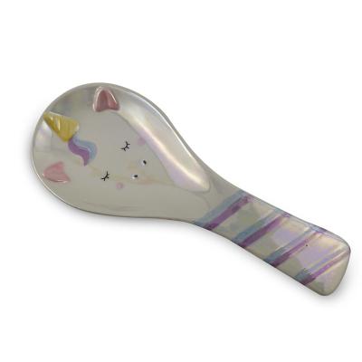 China Viable Novelty Ceramic Spoon Rest For Kitchen Food Grade Wholesale Customized Unicorn Soup Spoon Rest for sale