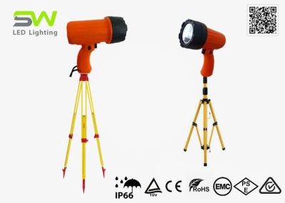 China Tripod Mounted 800 Lumen IP66 Long Range High Power Led Flashlight Focus Beam for sale