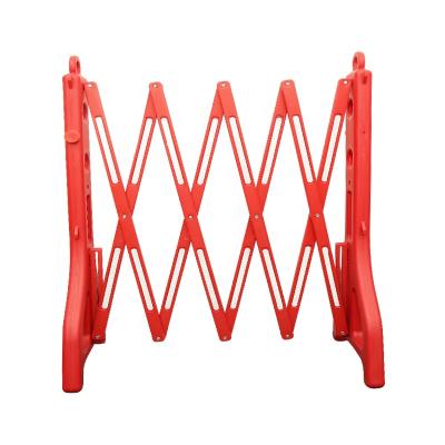 China 38 Large Outdoor Expandable Movable Portable Road Safety Barricade Municipal Water Filled Barriers for sale