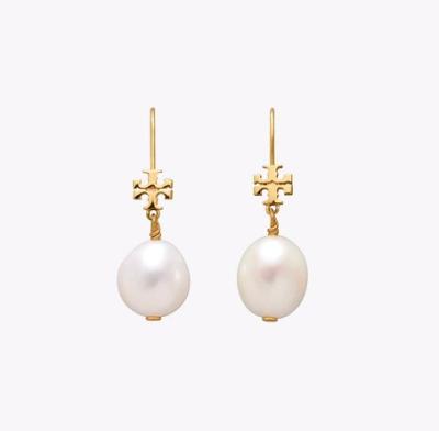 China New design FASHIONABLE sense of European and American fashion freshwater pearl simple wind earrings in two colors for sale