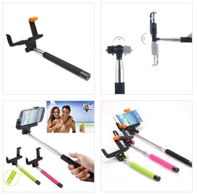 China Bluetooth universal Selfie sem fio Monopod Handheld com controlo a distância à venda