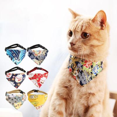 China Fashion Triangle Pet White Customized Printed Dog Bandanna for sale