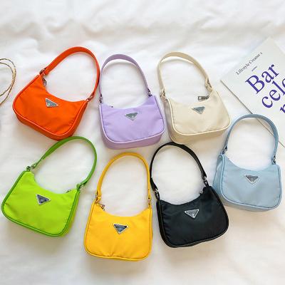 China Kids Casual Accessories Bag Little Girls Bags Candy Color Girls Fashion One-Shoulder Messenger Bag for sale