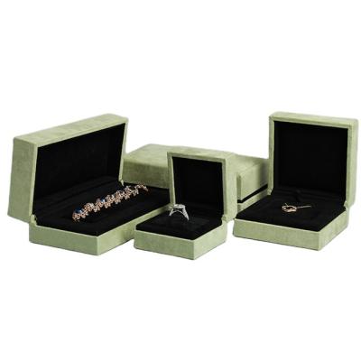 China Jewelry Package For USA Spot Green Deerskin Jewelry Box Diamond Packaging Box Jewelry Bracelet Box High End Custom Logo for sale