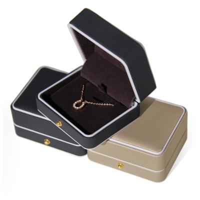 China Hot Selling Gift Box Velvet Jewelry Package Box Luxury Ring Set Pandant Cases Show Jewelry Box Jewelry Storage for sale