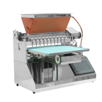 China Warm verkopen Kleine grootte semi-automatische Gummy snoep fabrikanten gelatine gummy snoep zoete snoep depositor maken machine Te koop