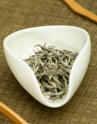 China White Tea Bai Hao Yin Zhen Premium High Quality W901 Loose Silver Needle Tea Wholesale Loose from Fujian for sale